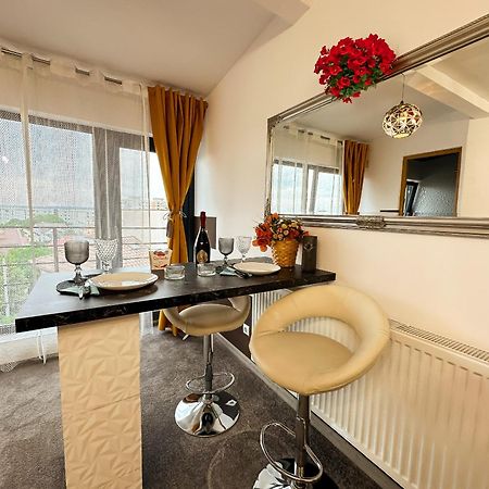The Royal - Studio With Balcony & Panoramic View Craiova Esterno foto