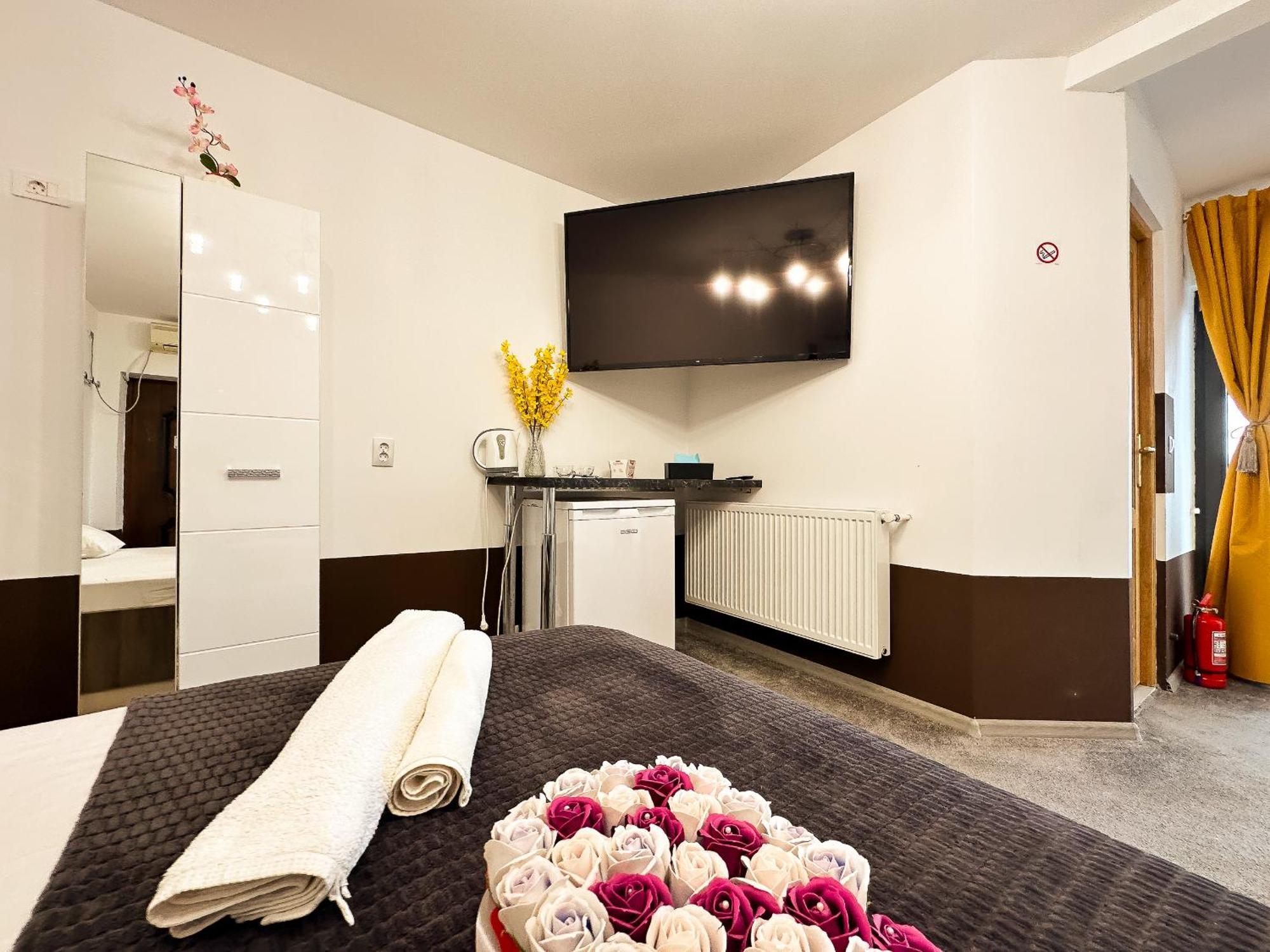The Royal - Studio With Balcony & Panoramic View Craiova Esterno foto