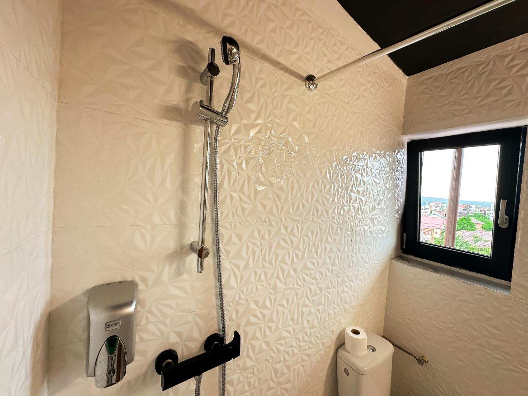 The Royal - Studio With Balcony & Panoramic View Craiova Esterno foto