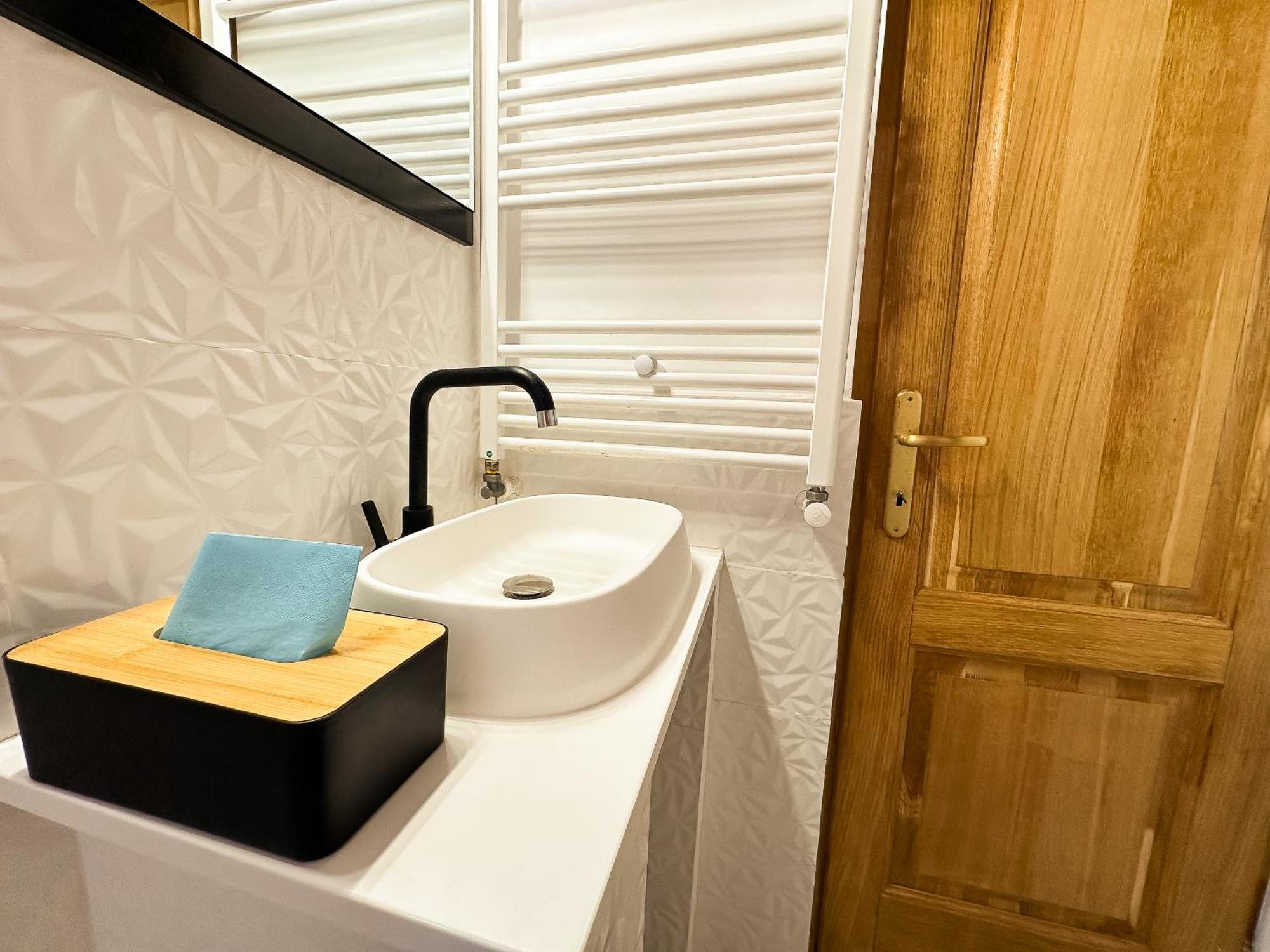 The Royal - Studio With Balcony & Panoramic View Craiova Esterno foto