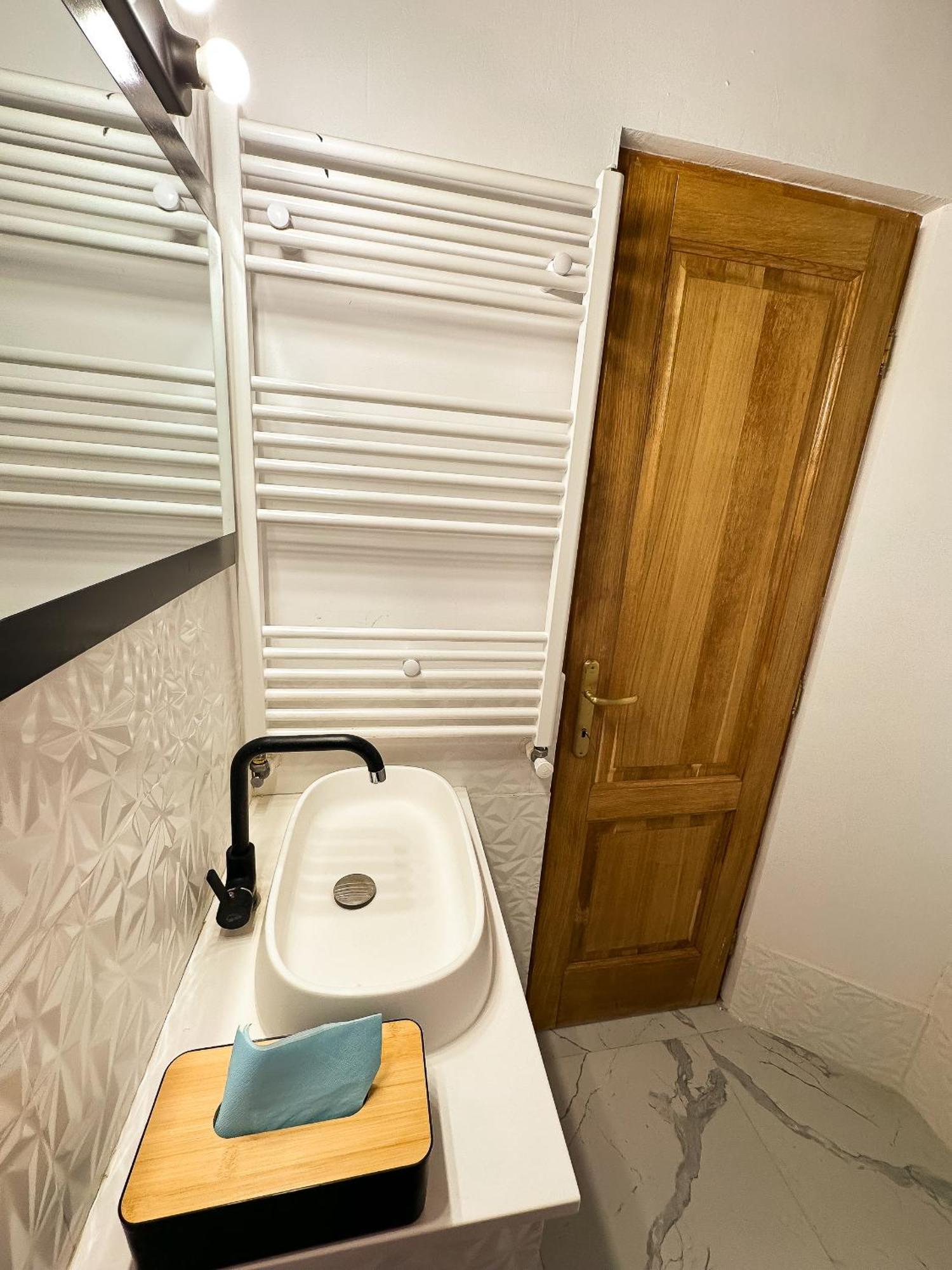 The Royal - Studio With Balcony & Panoramic View Craiova Esterno foto